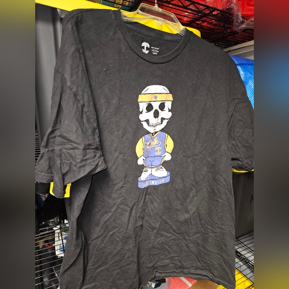 Oaklandish Skull Bobble head size xl t shirt preowned smoke/petfree home